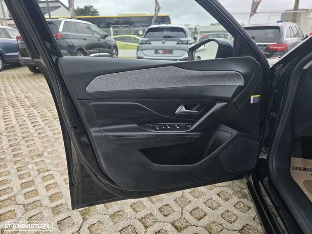 Peugeot 308 PureTech 130 EAT8 Allure - 28