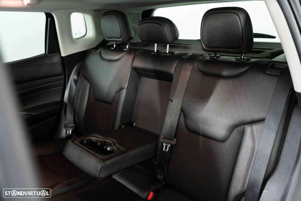 Jeep Compass 1.3 TG Trailhawk - 11