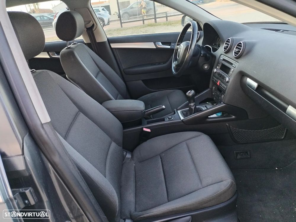 Audi A3 Sportback 1.9 TDi Advance - 12