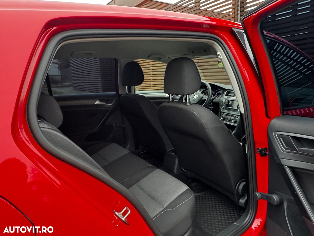 Volkswagen Golf 1.6 TDI DPF Comfortline - 16