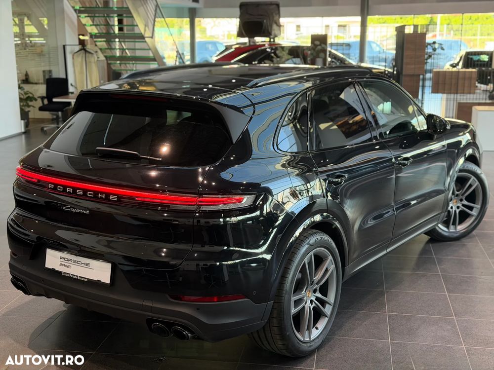 Porsche Cayenne Standard - 4