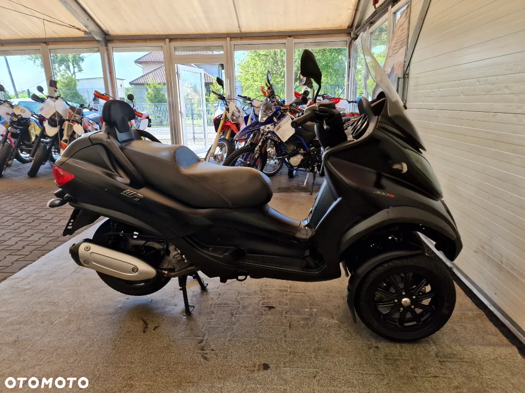 Piaggio MP-3 - 26