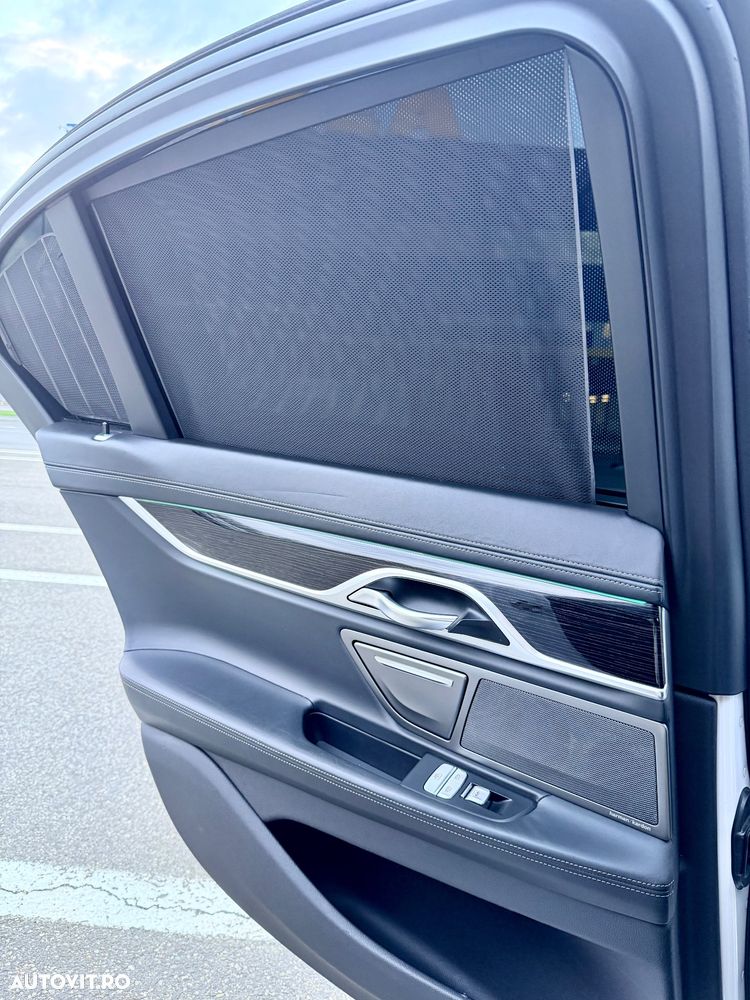 BMW Seria 7 740d xDrive - 14