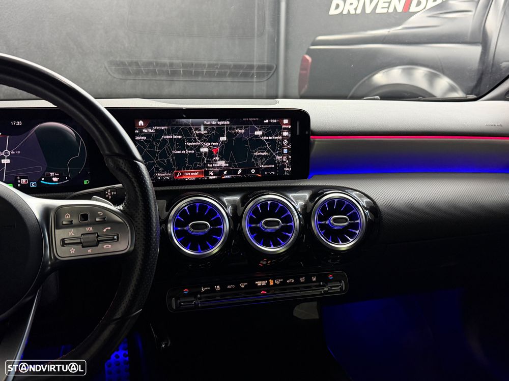 Mercedes-Benz A 250 Limousine e 8G-DCT AMG Line - 16