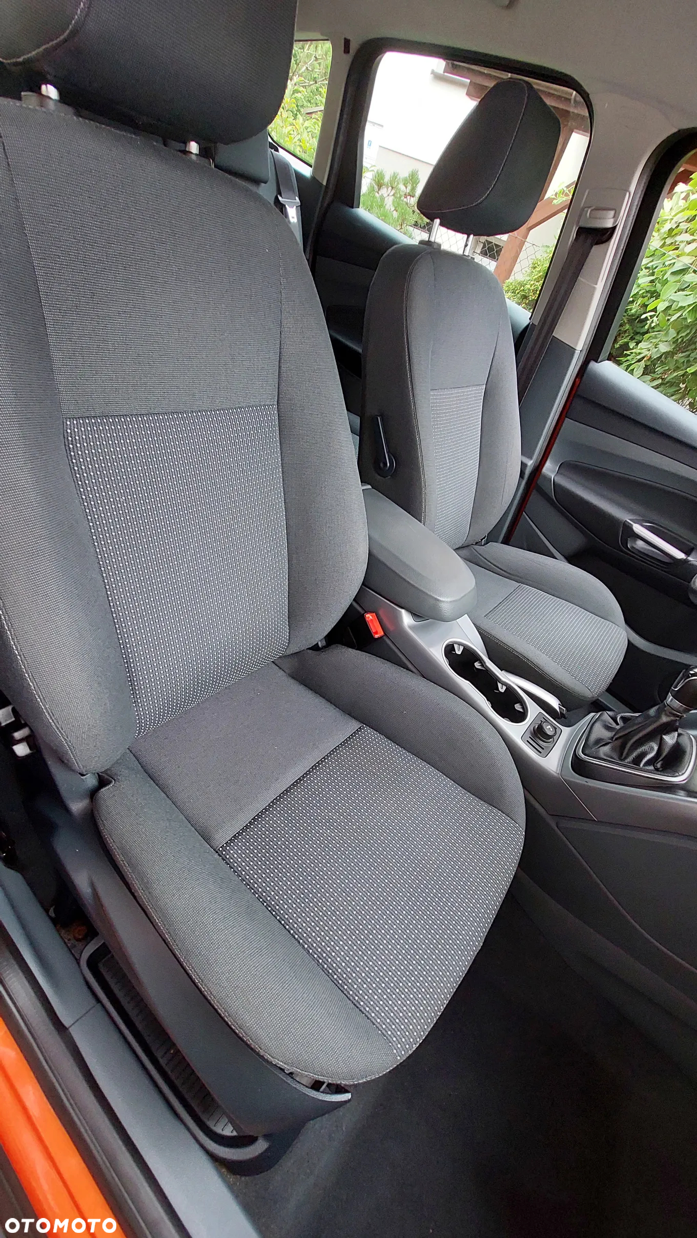 Ford C-MAX 1.6 Ambiente - 17