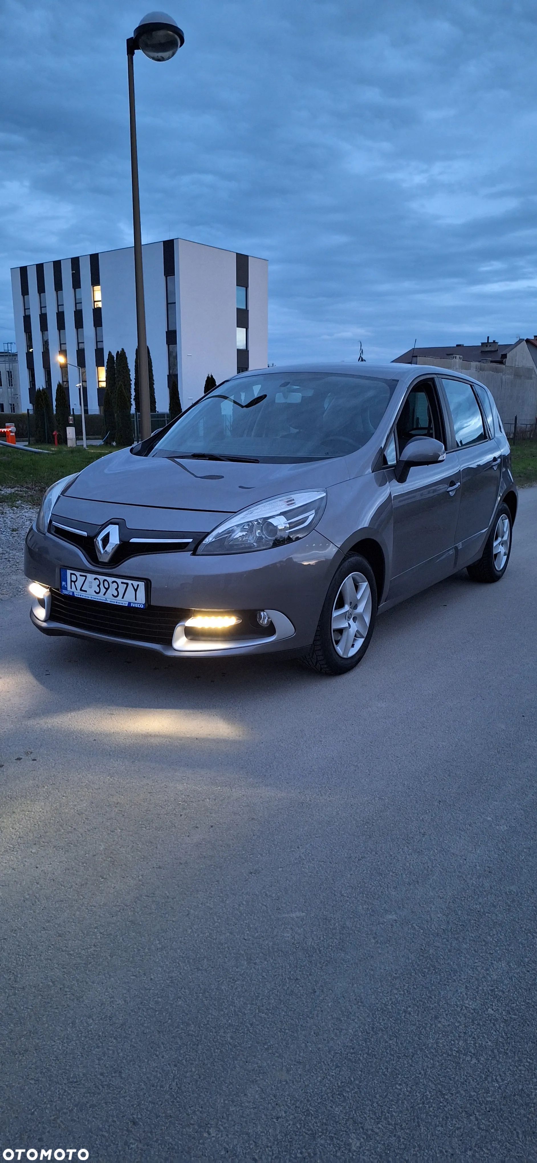Renault Scenic Xmod 1.5 dCi Life - 1