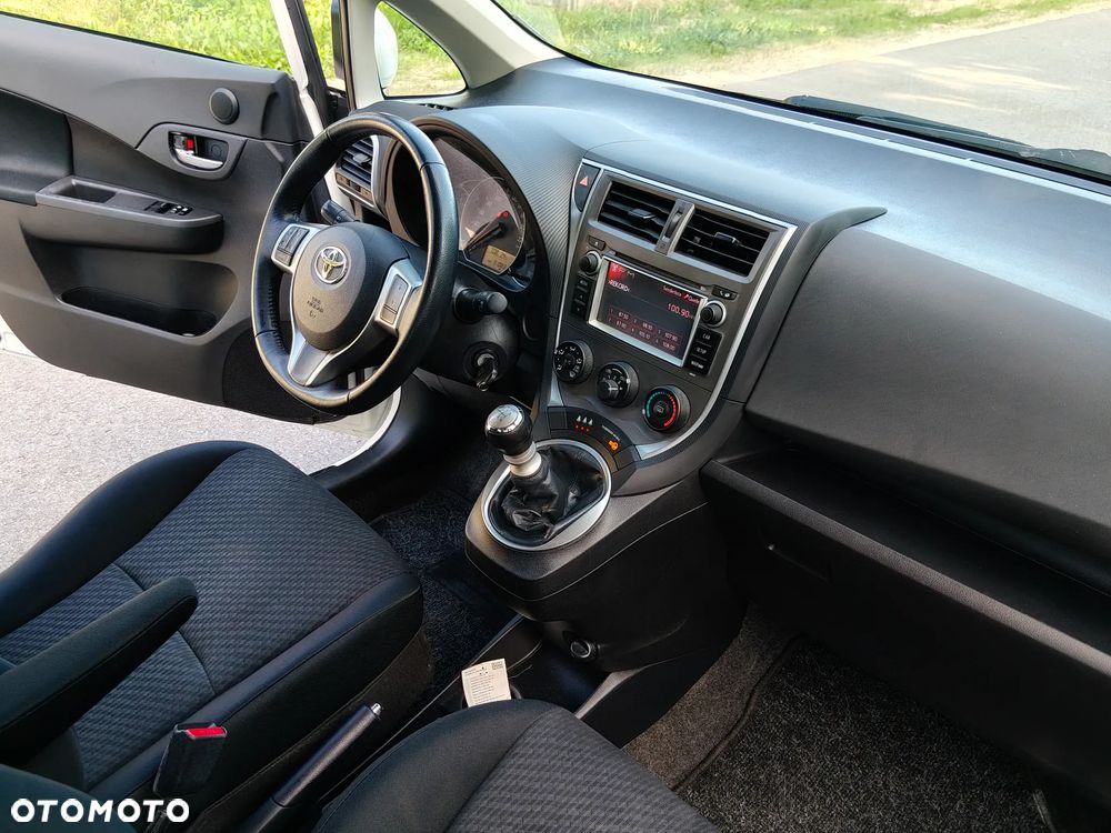 Toyota Verso S 1.33 VVT-i - 12