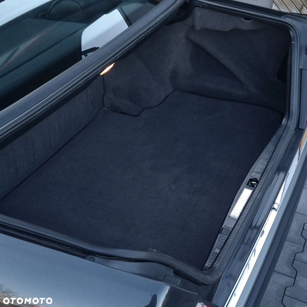 Mercedes-Benz W124 (1984-1993) - 36