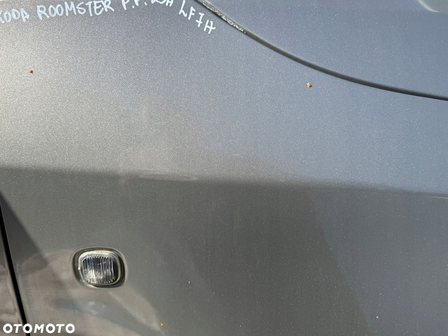 SKODA ROOMSTER I BŁOTNIK PRAWY PRZEDNI PRZÓD LF8A - 5