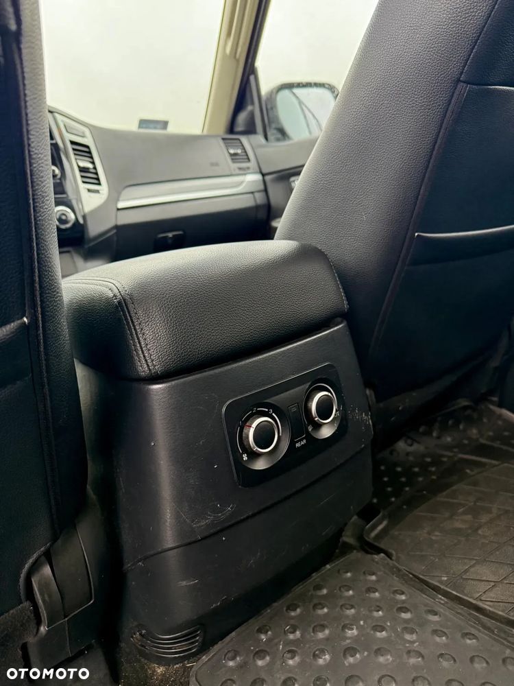 Mitsubishi Pajero 3.2 DID Instyle - 14