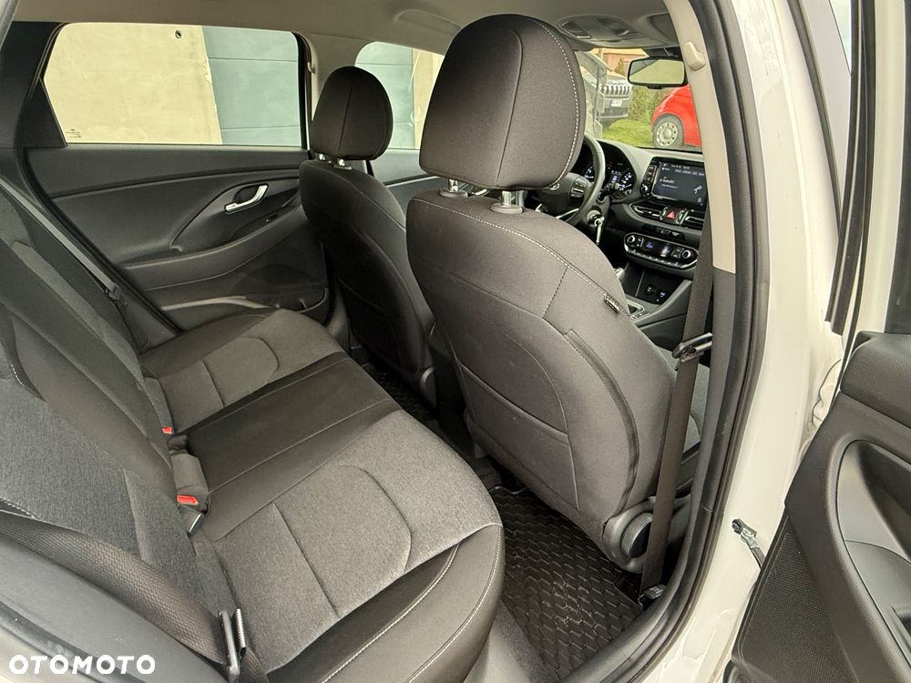 Hyundai i30 - 23