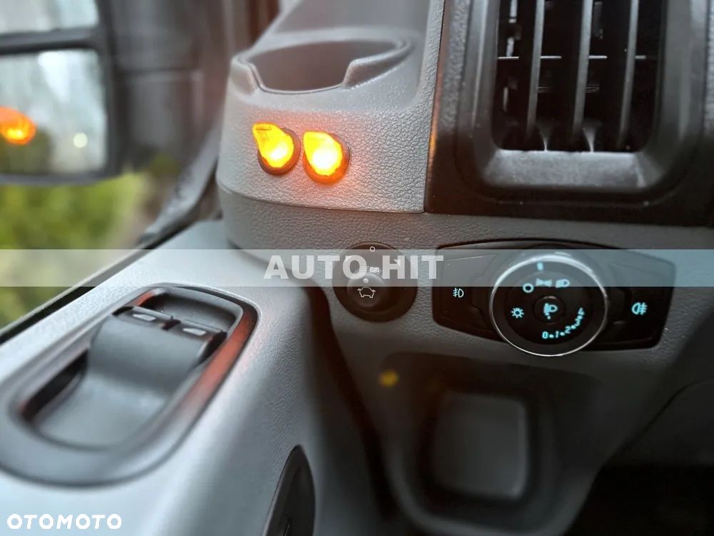 Ford Transit - 30