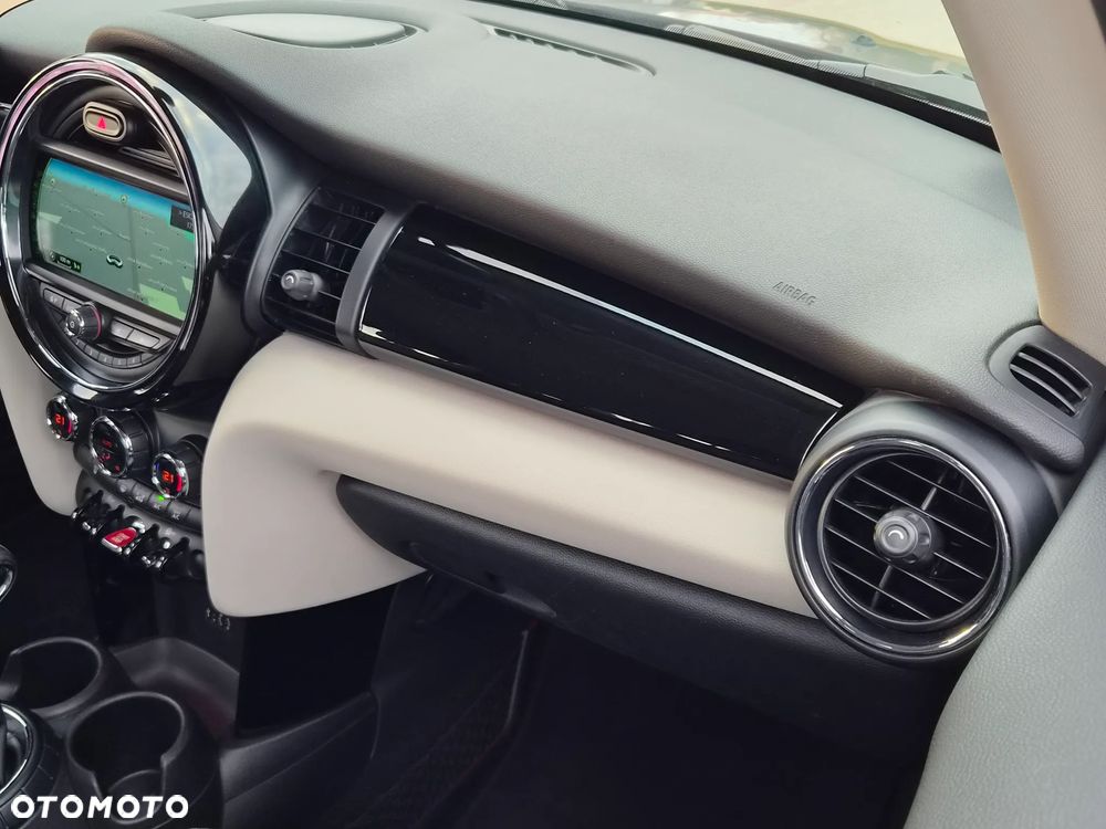 MINI Cooper Seven Chili - 15