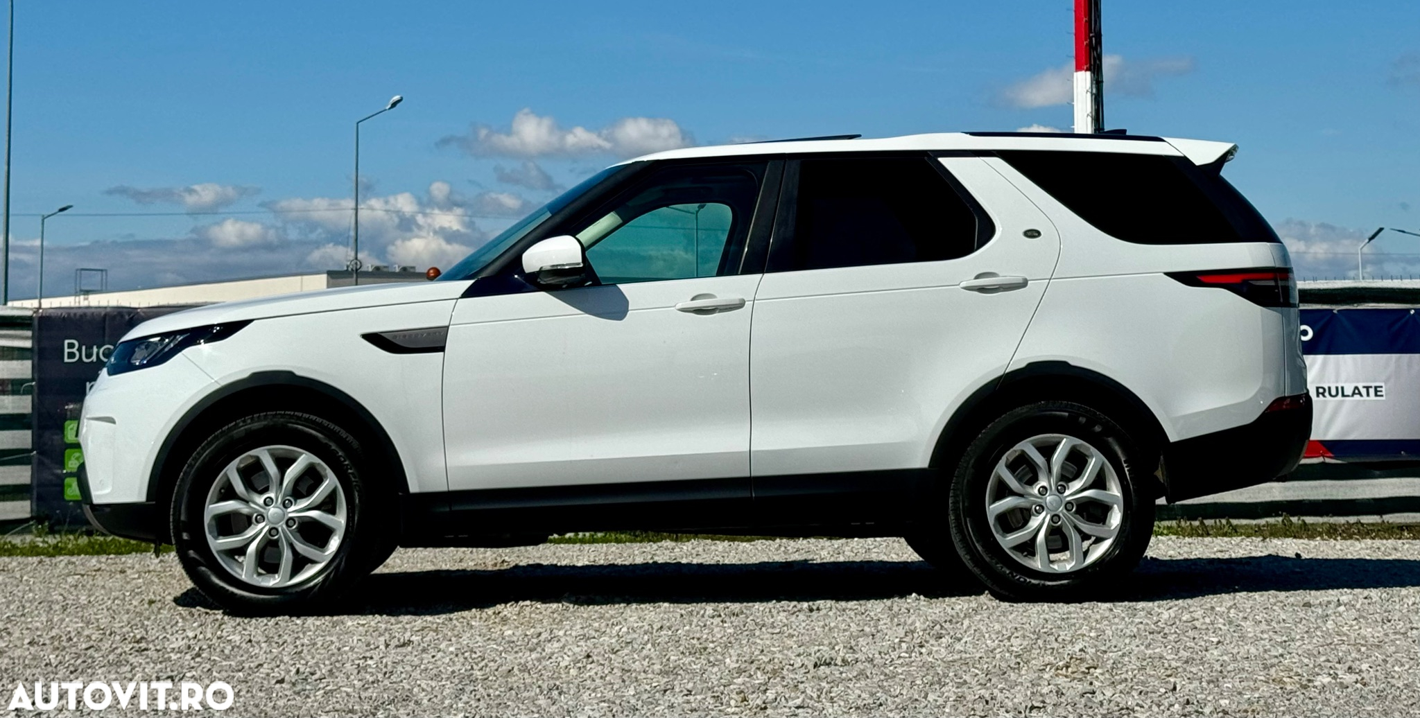Land Rover Discovery 2.0 L TD4 HSE - 6