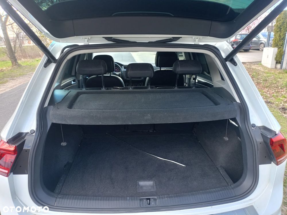 Volkswagen Tiguan 2.0 TDI SCR 4MotION DSG R-Line - 22
