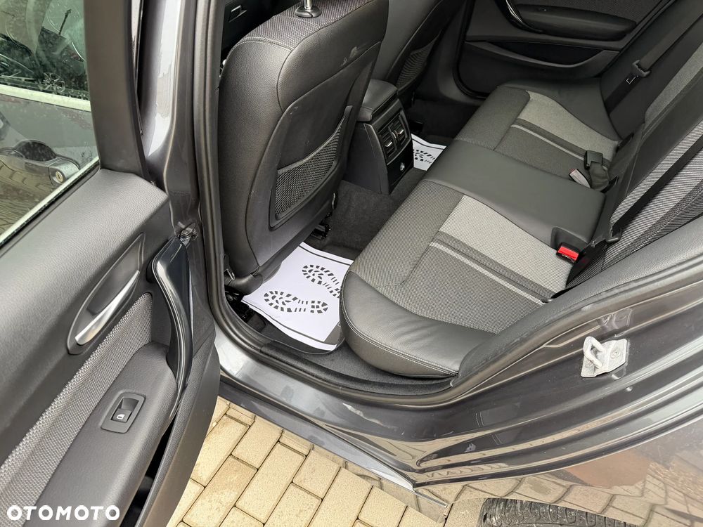 BMW Seria 1 118i - 24