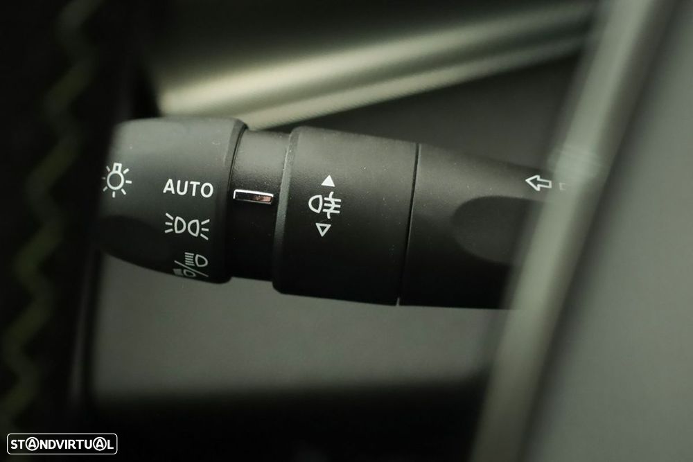Peugeot 408 1.2 PureTech GT EAT8 — fotografia 18