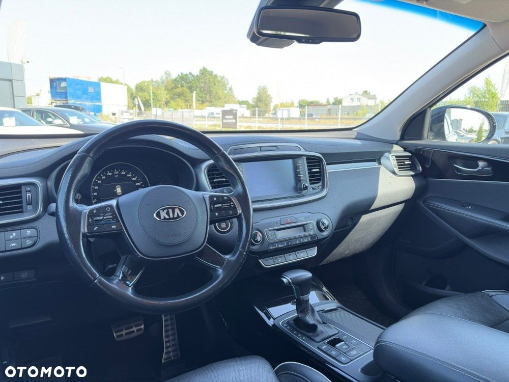 Kia Sorento - 11