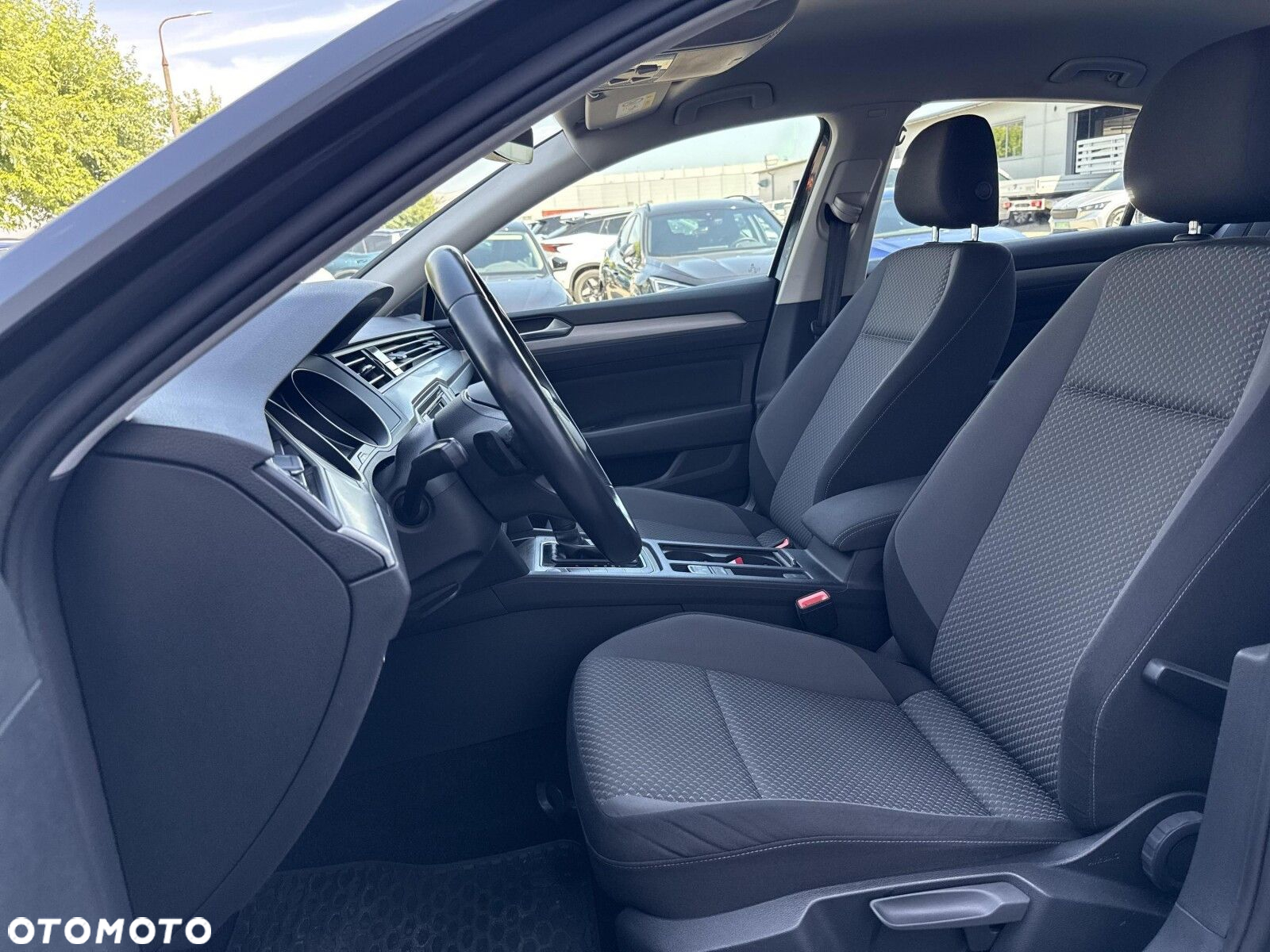 Volkswagen Passat - 9