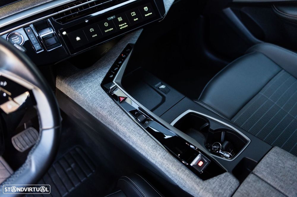 Peugeot 3008 Hybrid 136 e-DSC6 Allure - 22