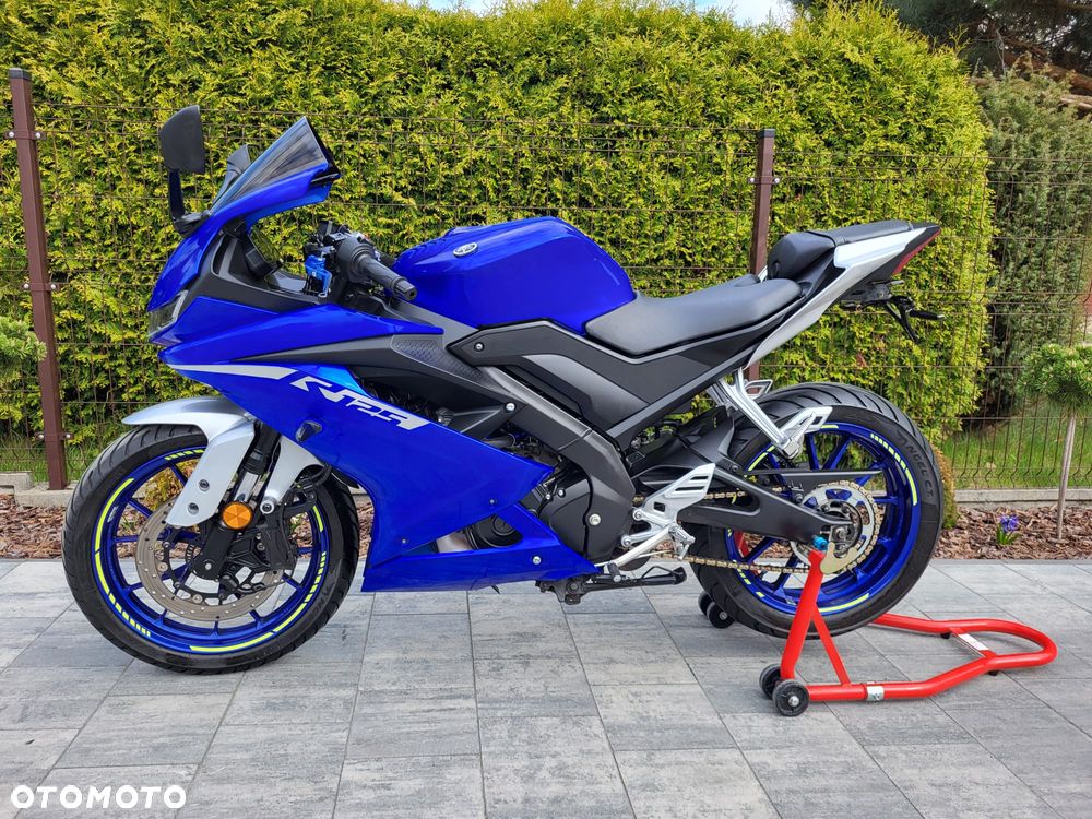 Yamaha YZF - 9