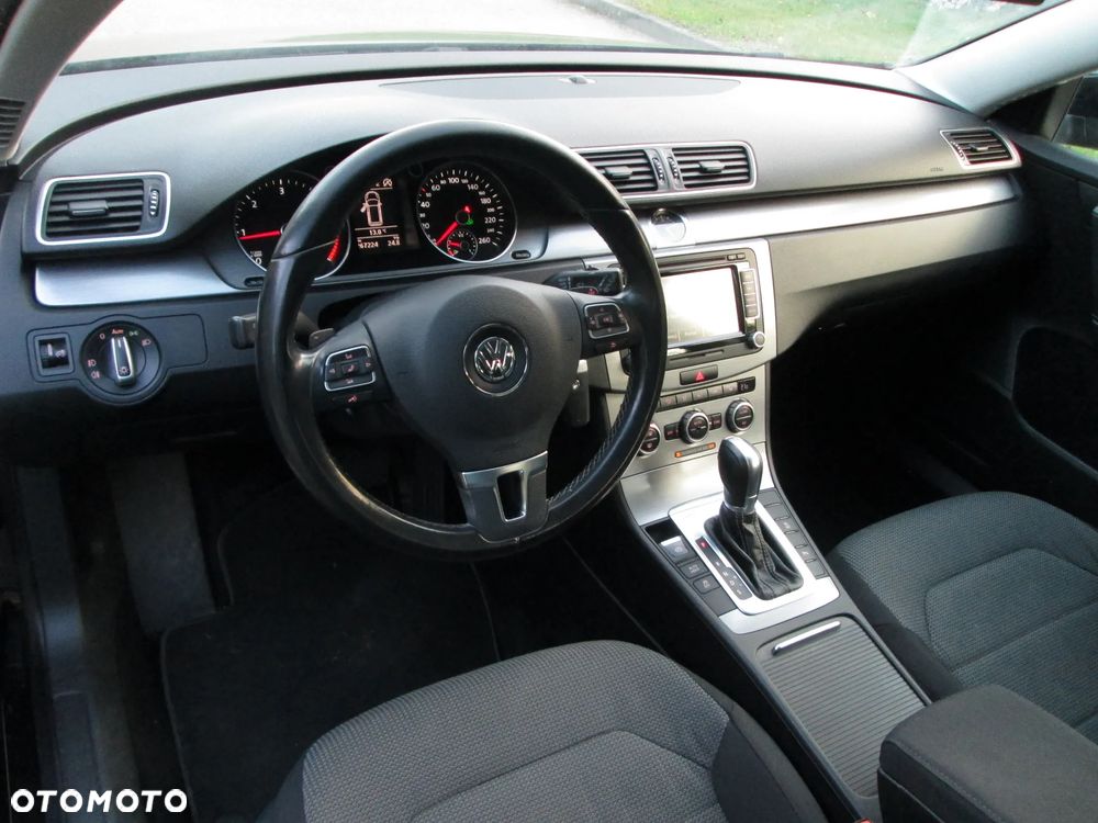 Volkswagen Passat Variant 2.0 TDI DSG BlueMotion Technology Business Edition - 6
