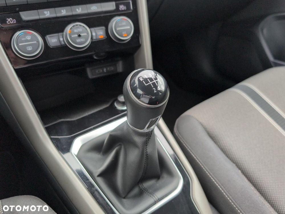 Volkswagen T-Roc 1.0 TSI Advance - 28