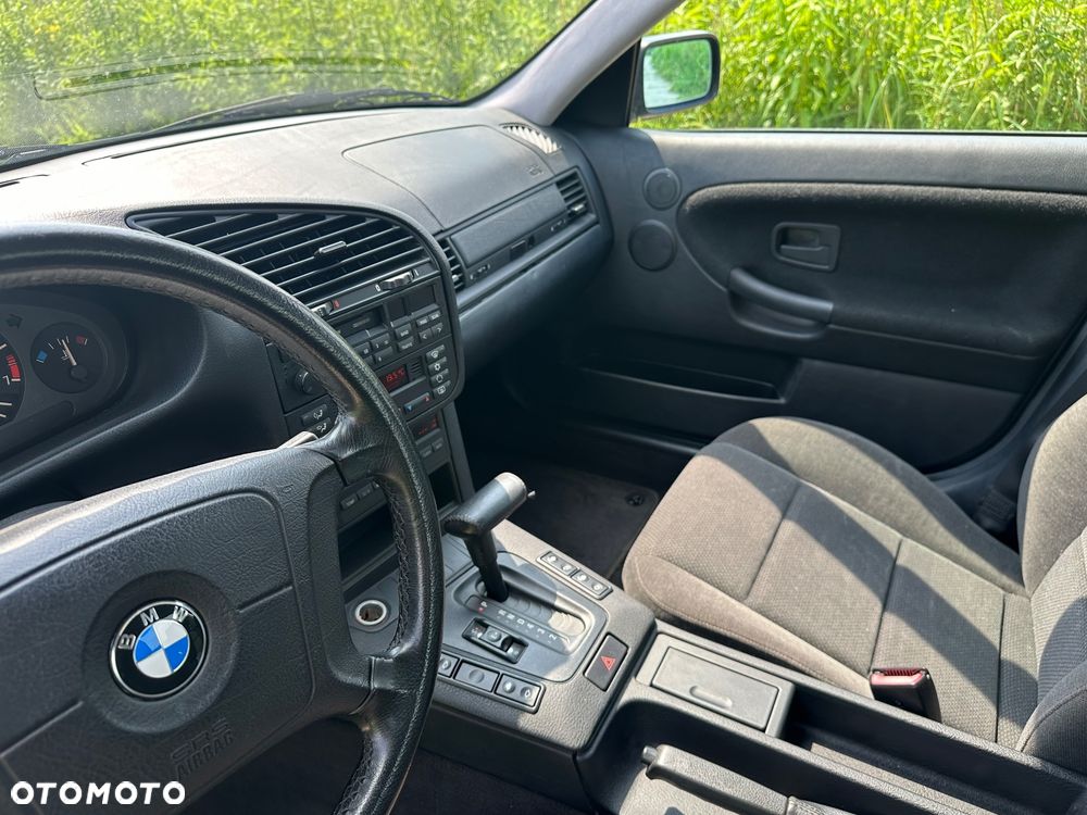 BMW Seria 3 328i - 11