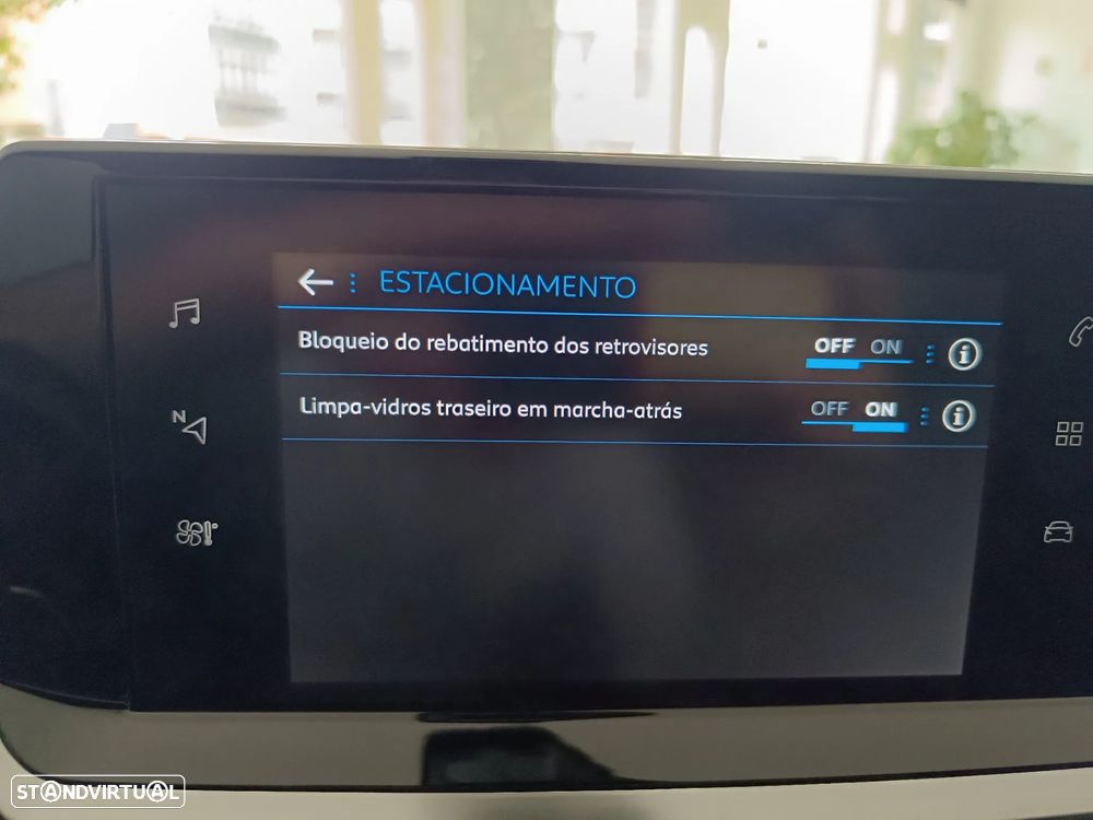 Peugeot 2008 PureTech 130 EAT8 GT - 44