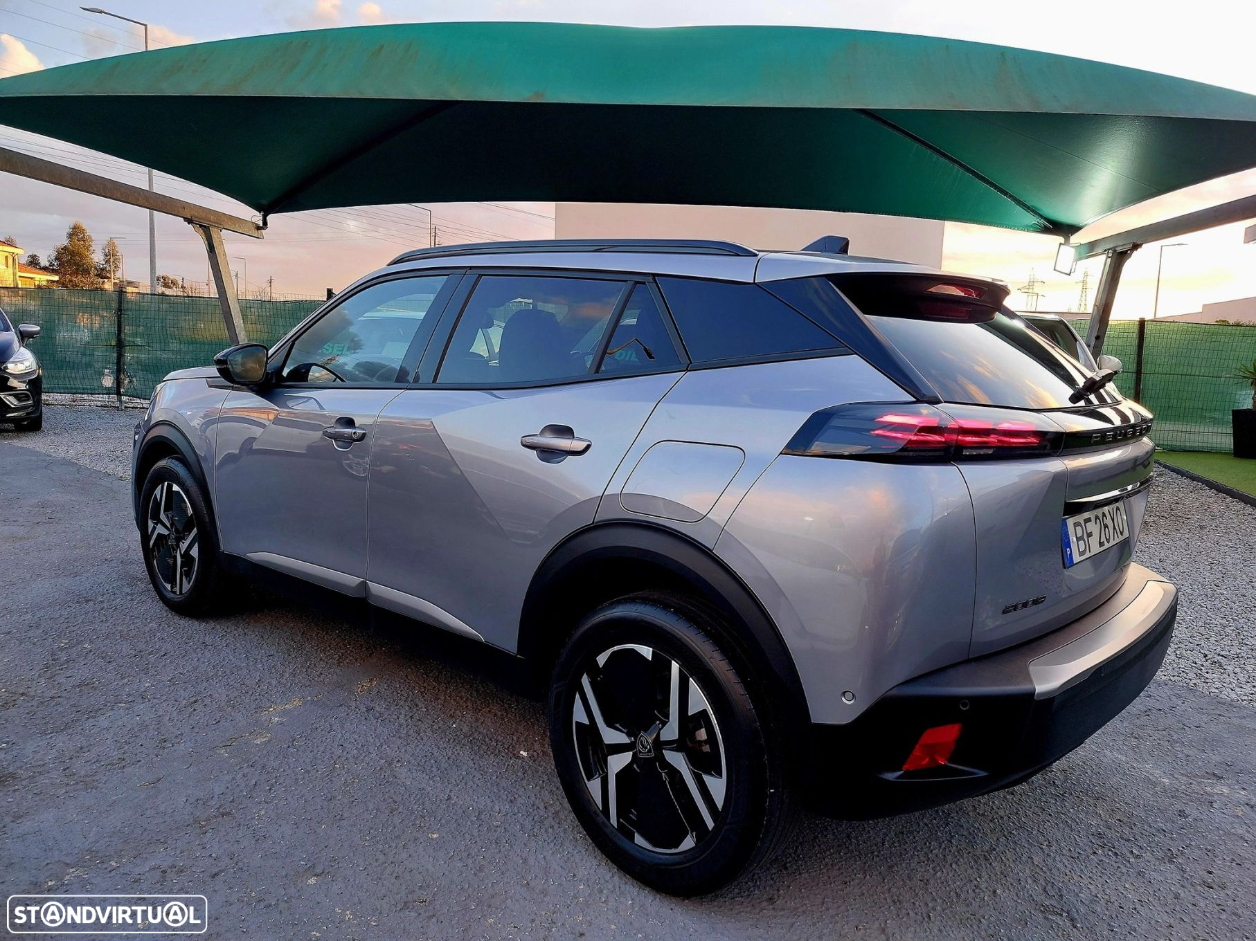 Peugeot 2008 1.2 PureTech Allure - 7