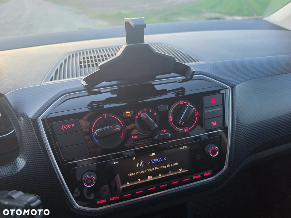 Volkswagen up! (BlueMotion Technology) high - 17