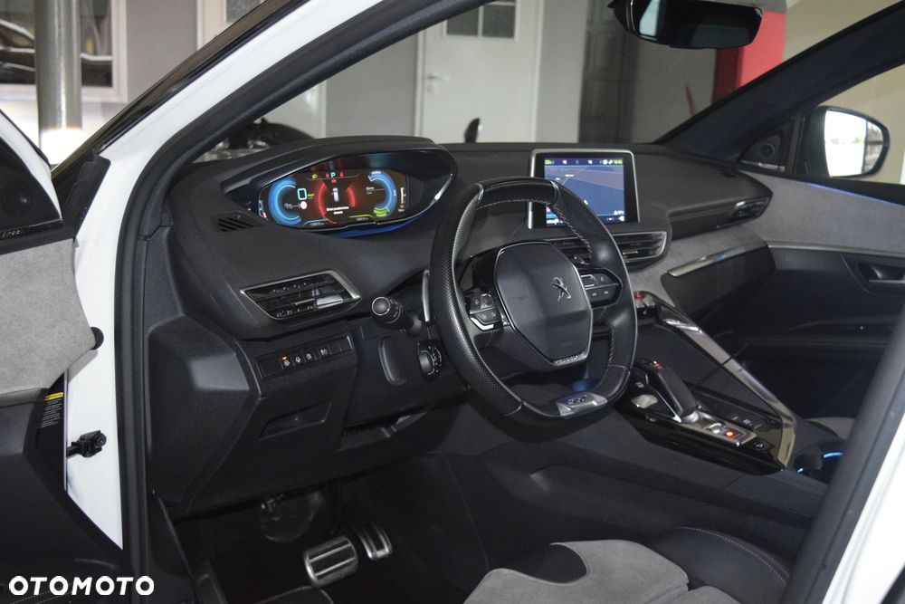 Peugeot 3008 1.6 PureTech Hybrid4 PHEV GT S&S EAT8 - 16