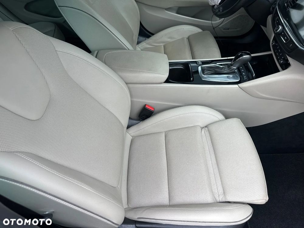 Opel Insignia 1.5 T Elite S&S - 24