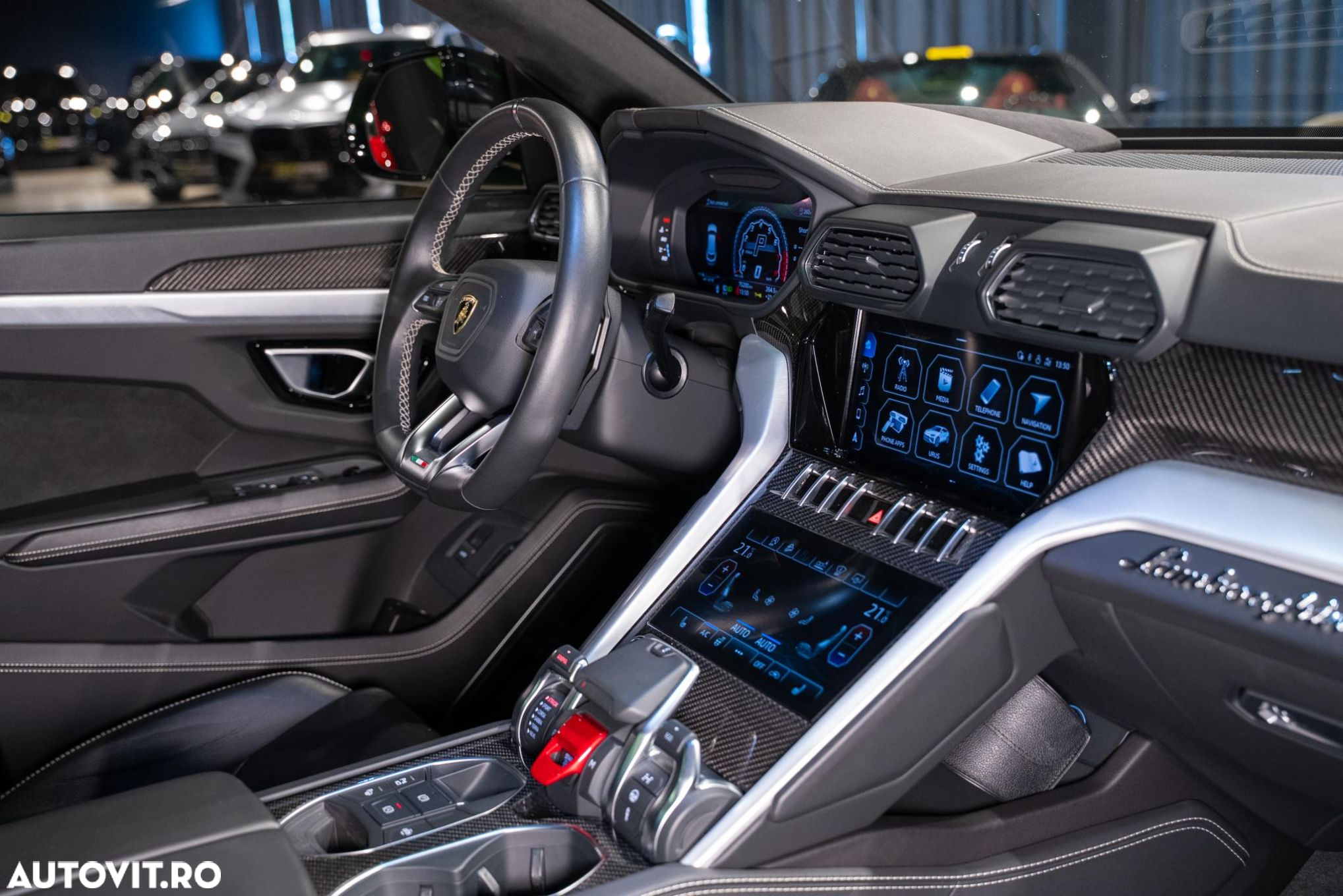 Lamborghini URUS - 26