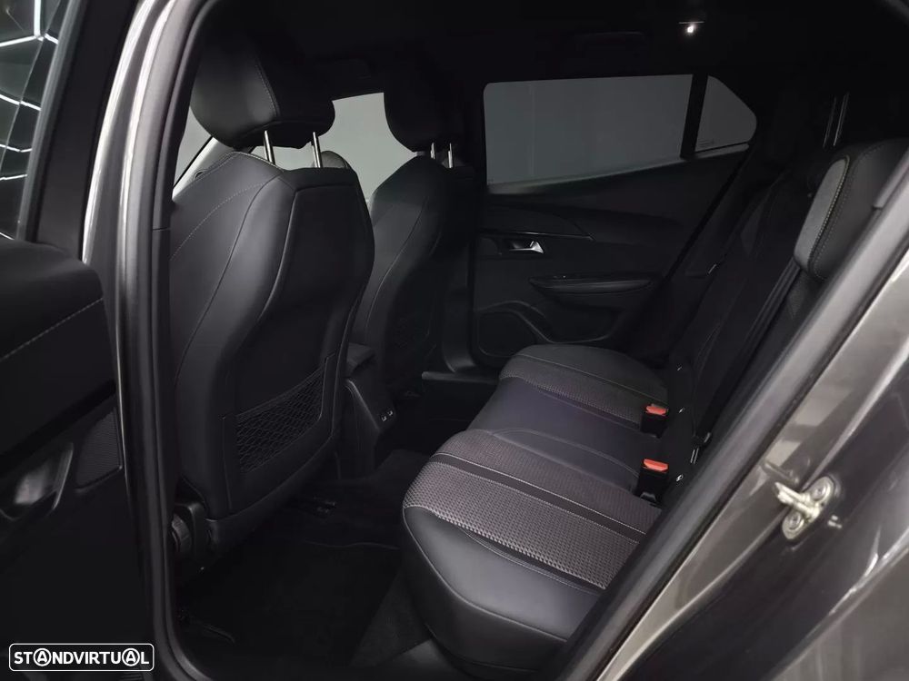 Peugeot 2008 1.5 BlueHDi GT Line EAT8 - 42