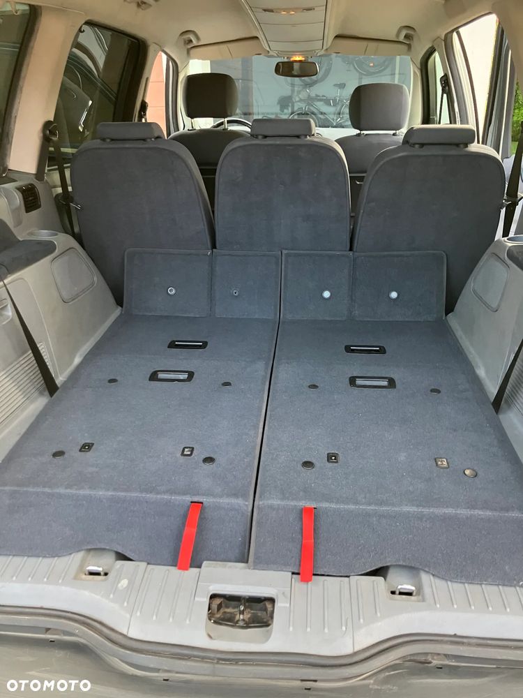 Ford Galaxy 2.0 TDCi Ghia - 7