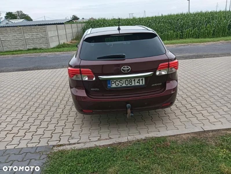 Toyota Avensis - 17