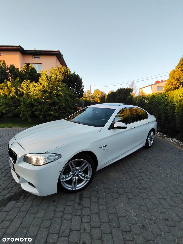 BMW Seria 5 528i xDrive - 9