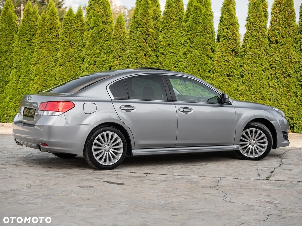 Subaru Legacy 2.5i GT - 14