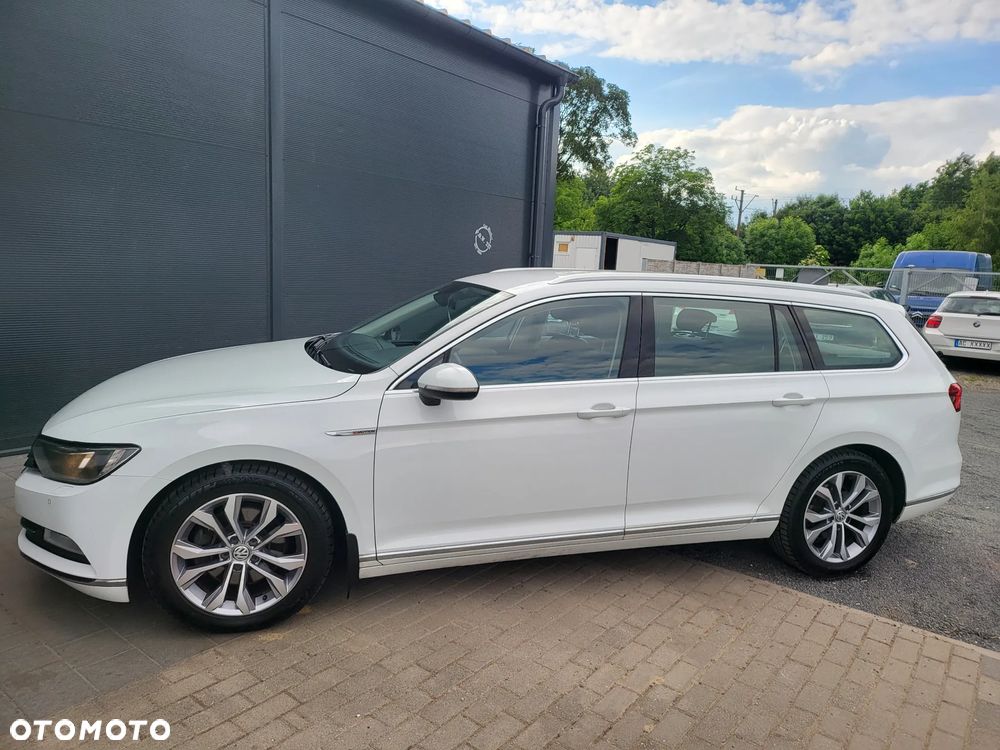 Volkswagen Passat Variant 2.0 TDI SCR 4Motion DSG Highline - 29