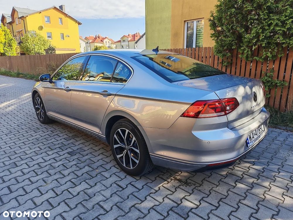 Volkswagen Passat 2021 photo 2