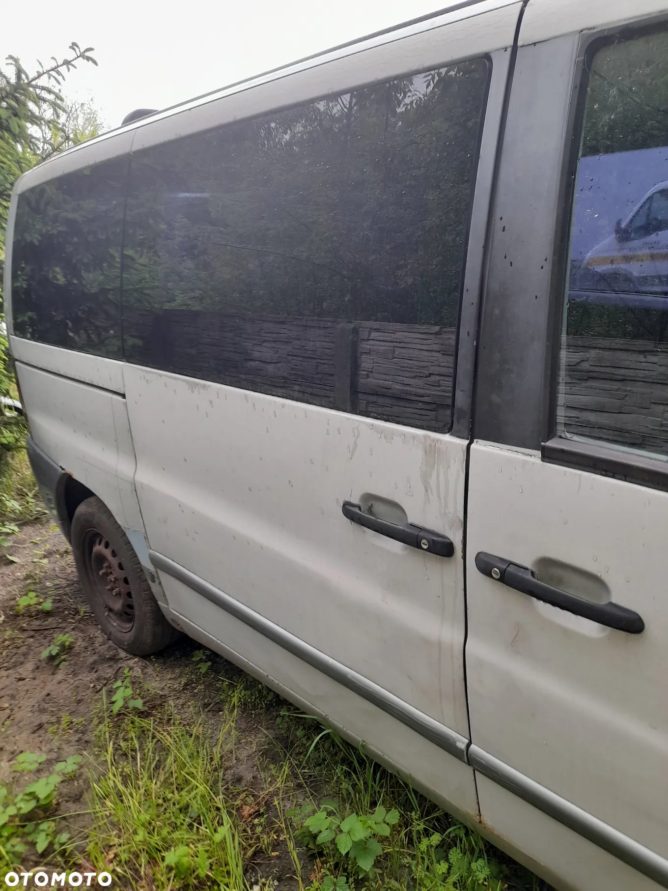 MERCEDES VITO W638 ATRAPA GRILL - 16