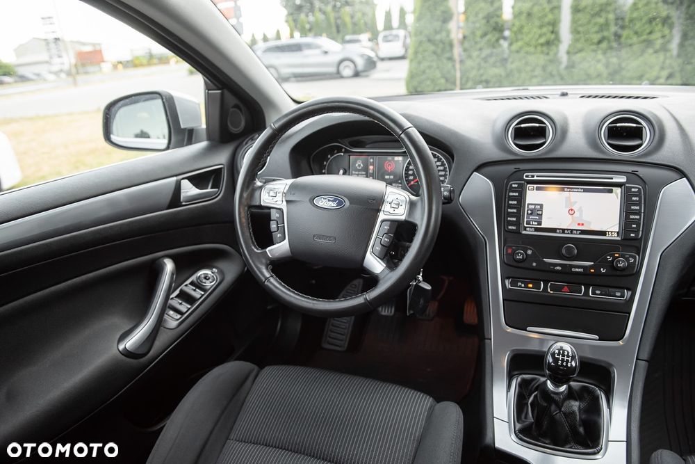 Ford Mondeo - 26