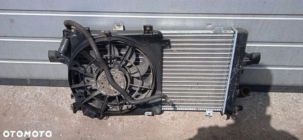 Chłodnica wentylator Opel Astra H 24467442 YZ1 0130303957 - 1