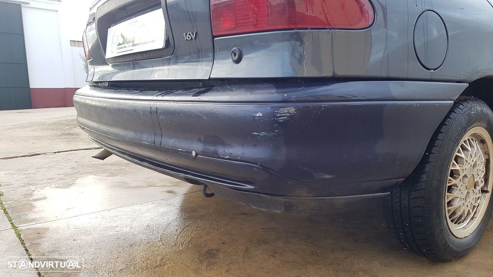 PARA-CHOQUES TRASEIRO FORD MONDEO I 1993 - 1