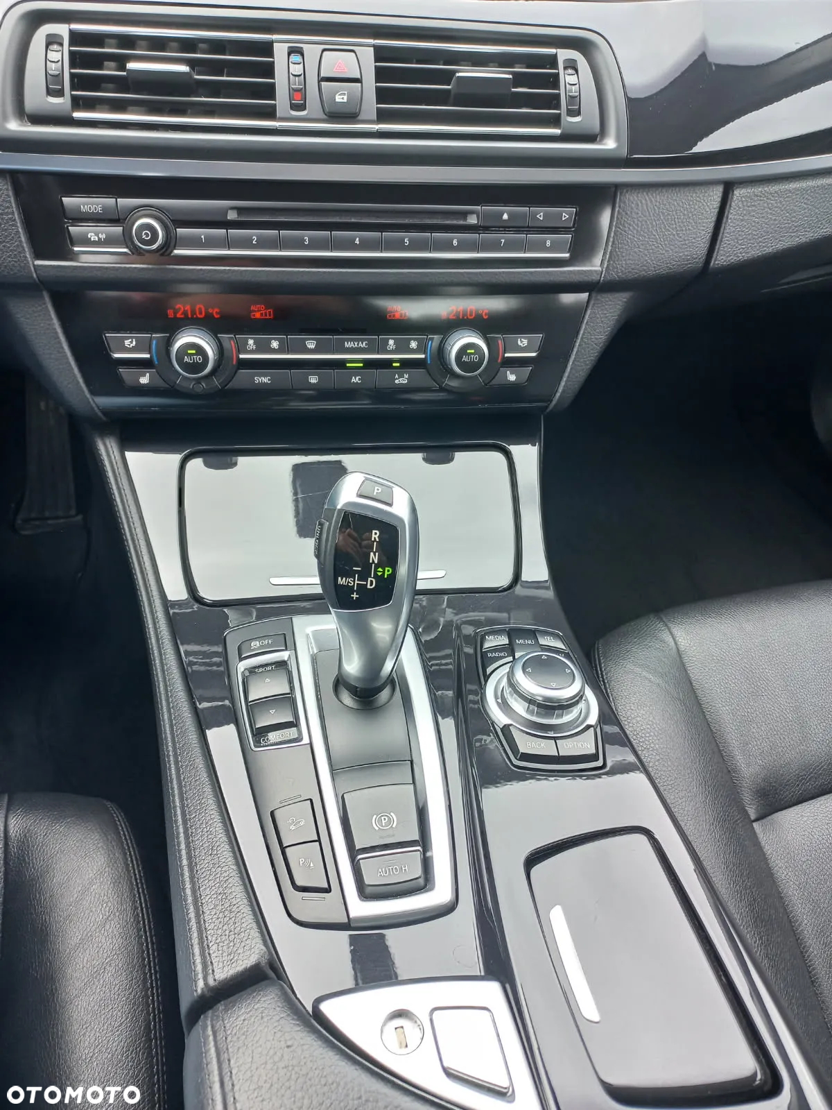 BMW Seria 5 525d xDrive - 13