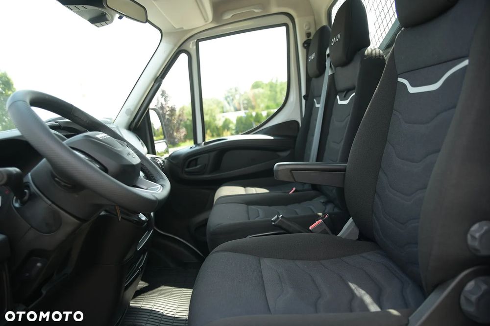 Iveco DAILY/50C18/DMC 3500/TYLKO 47 tyś km PRZEBIEGU!/WYWROTKA 3 STRONNA SKIBICKI 360x210 cm/ 3.0 HPI 180 KM/ SALON POLSKA/ PIERWSZY WŁAŚCICIEL/BEZWYPADKOWY - 19