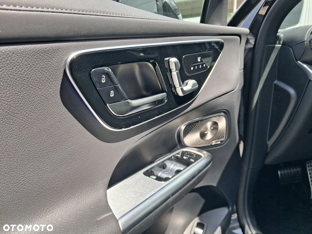 Mercedes-Benz GLC 300 de 4-Matic AMG Line - 9