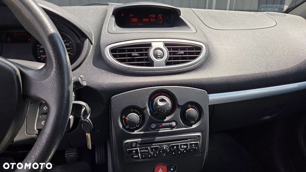 Renault Clio 1.2 16V Authentique - 20