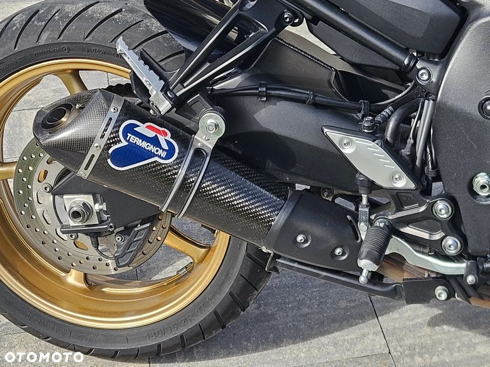 Yamaha FZ8 - 18